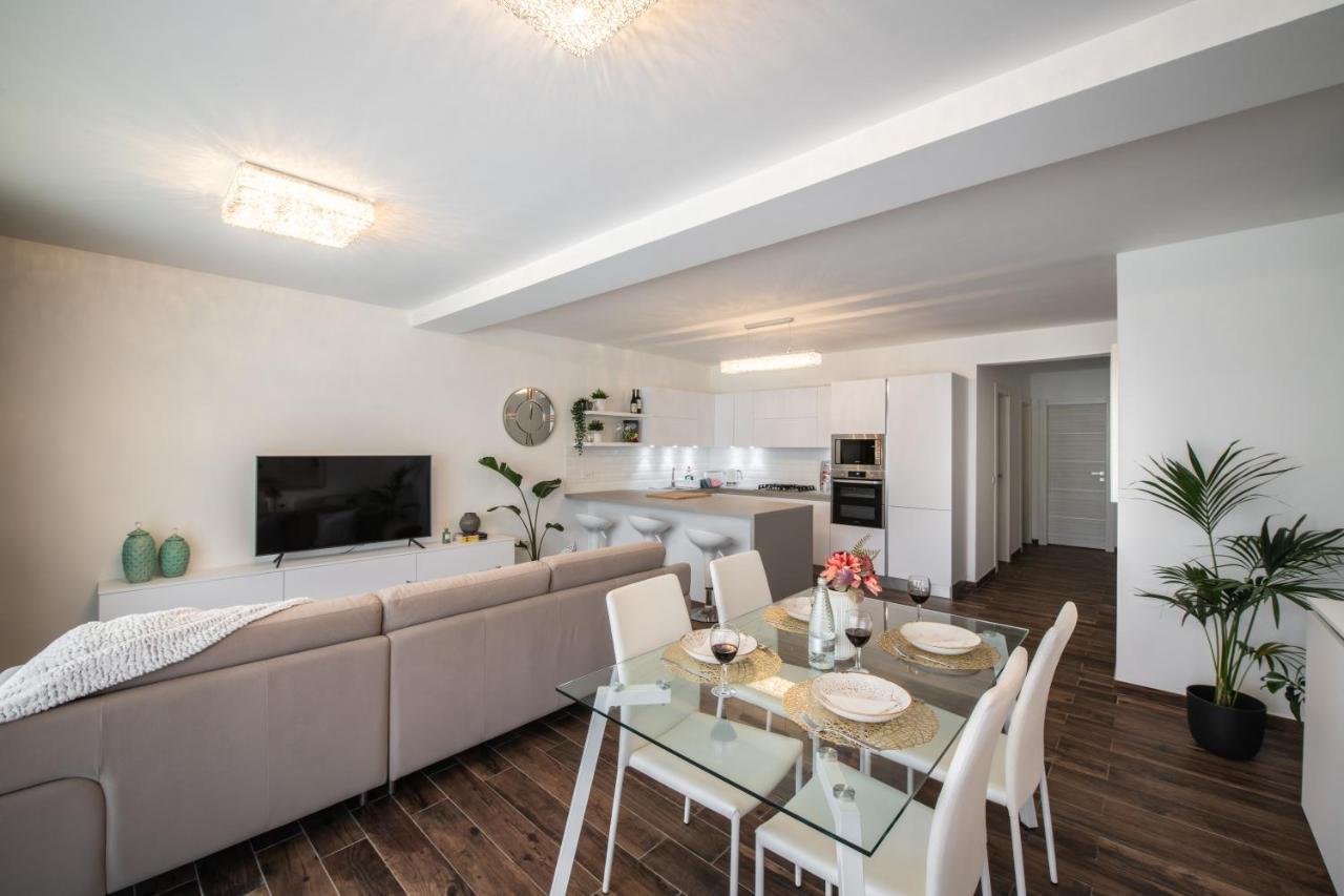 Electra Residence - Luxury Central Beachview Apartment Marsalforn Exterior photo